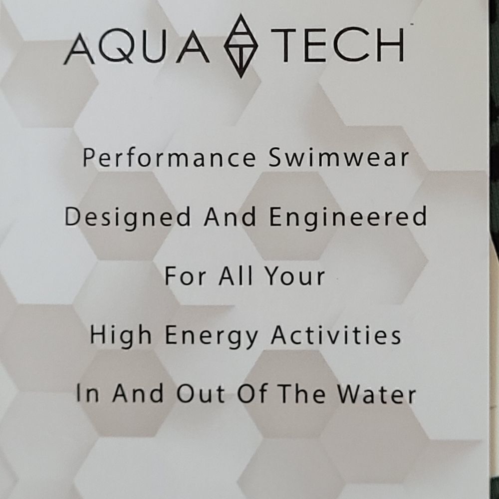 NWT Aqua Tech Long Sleeved Turquoise Print Sun Protection Swim Top Mediium - Picture 2 of 8